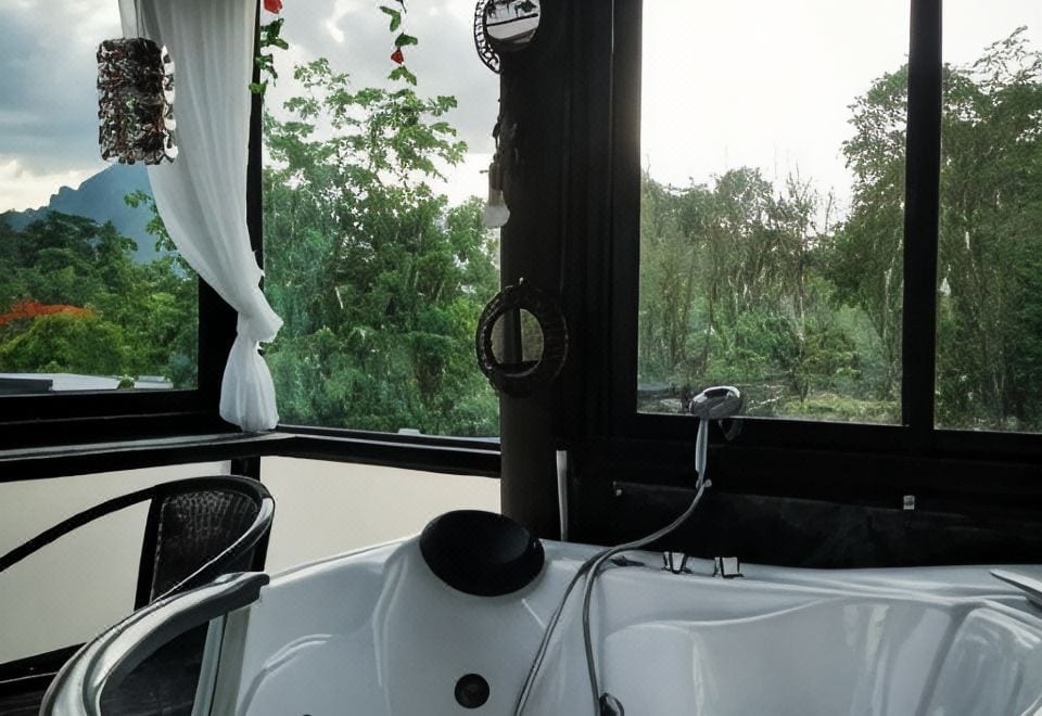 บรรยากาศห้องพักและมุมพักผ่อนภายใน Keeree Loft Resort