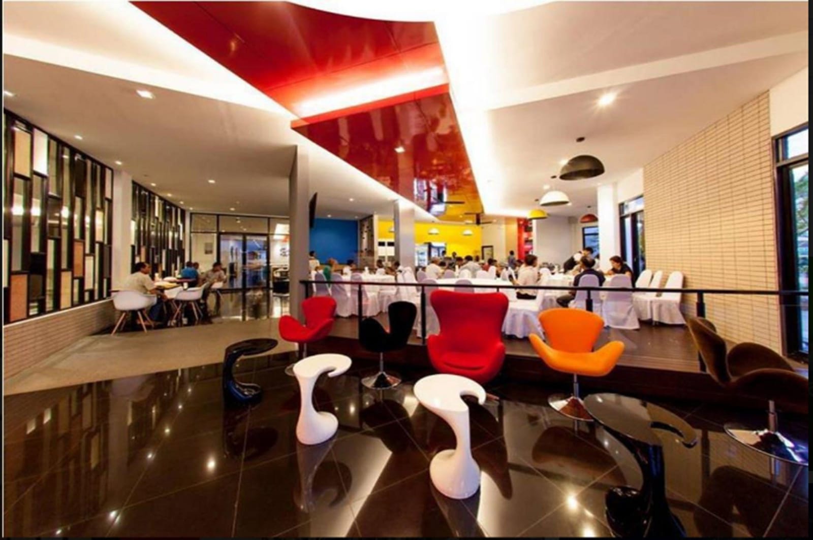 ร้านอาหารในตึกของ I Hotel Khonkaen บรรยากาศโปร่งสำหรับมื้อเช้าและมื้อค่ำ