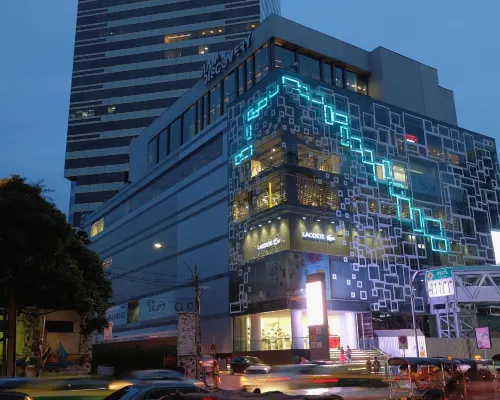 ห้องพักพร้อมระเบียงวิวเมืองของ King Royal II Hotel Bangkok