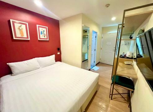 ห้องพักของ Klean Residence Hotel Bangkok แอร์ ทีวี Wi-Fi ฟรี ย่านวงเวียนใหญ่