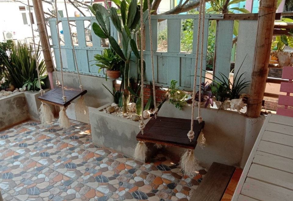 Building and grounds of Toonja Koh Larn, a seaside stay near the main pier, clean and simple