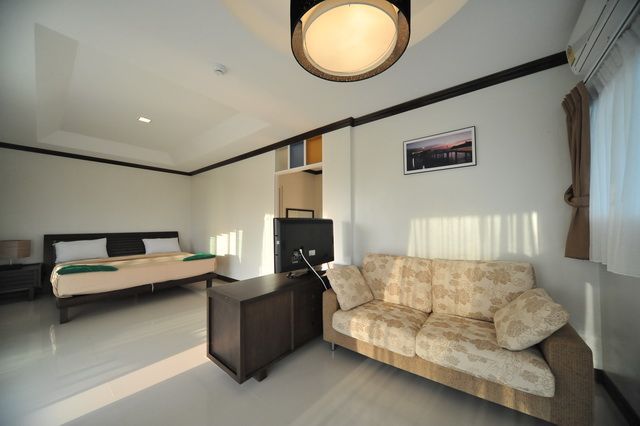 ห้อง Honeymoon Suite ของ Makathanee Resort พร้อมอ่างจากุซซี่ในห้อง