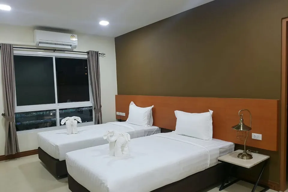 ห้องพักของ deVloft Hotel Korat ตกแต่งโทนโมเดิร์นสะอาดตาพร้อมสิ่งอำนวยความสะดวกครบ