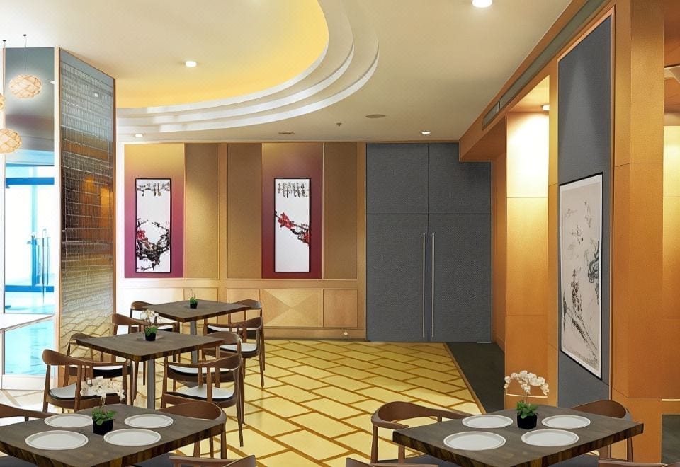 ห้องพักของ Fortune Hotel Korat ตกแต่งโทนอบอุ่นพร้อมเตียงนอนสบาย