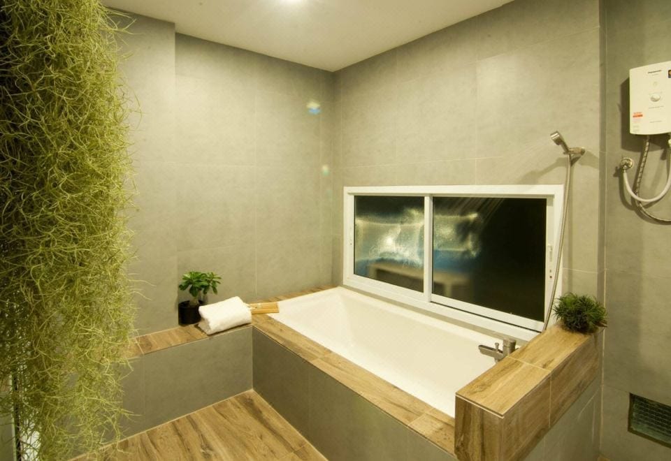 พื้นที่ส่วนกลางและร้านอาหารของ The Zenith Residence Hotel นครราชสีมา