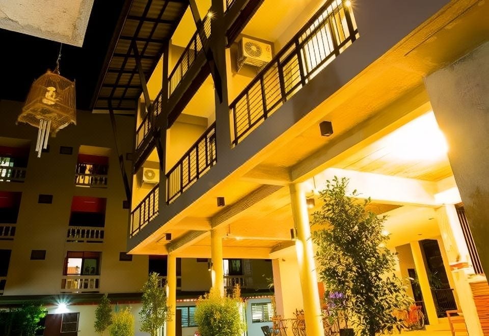 ห้องน้ำของ Palmari Boutique Hotel กระบี่ พร้อมฝักบัวเรนชาวเวอร์และของใช้ฟรี ดูสะอาดเรียบง่าย