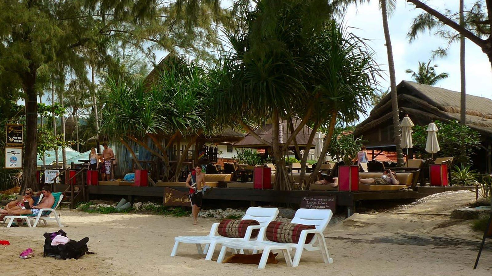Lanta Castaway Beach Resort