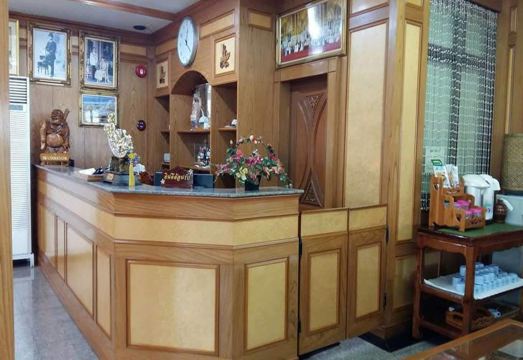 มุมห้องและสิ่งอำนวยความสะดวกในห้องพักของ Submukda Grand Hotel