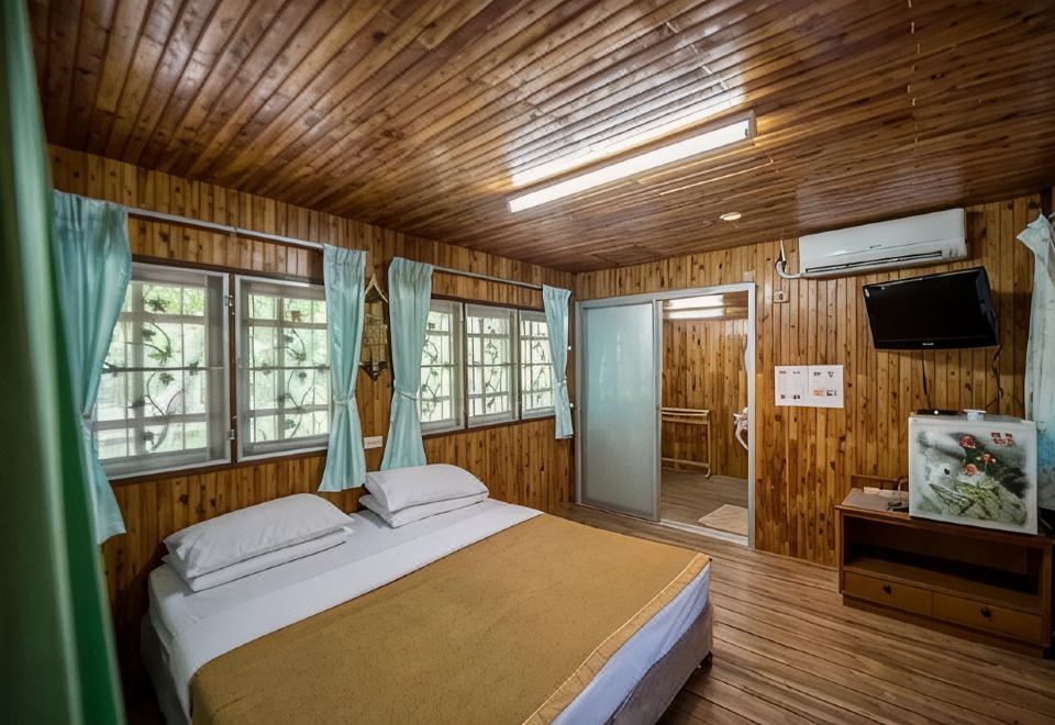 Poomvarin Resort