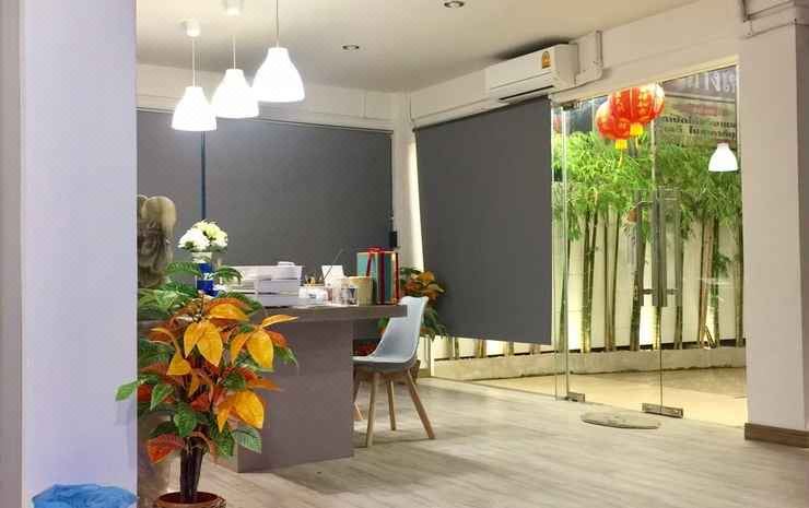 ห้องพักของ 24 Poshtel Salaya ตกแต่งเรียบ มีแอร์ ทีวี และน้ำอุ่น