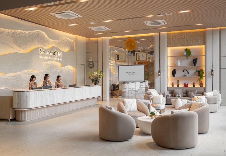 ห้องพักของ Salaya One Hotel & Service Apartment นครปฐม ห้องกว้าง ตกแต่งทันสมัย