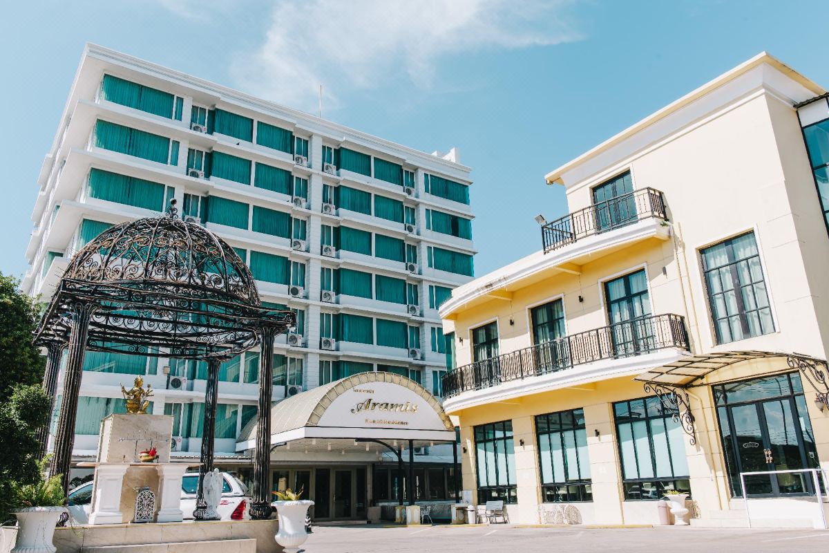 ห้องน้ำและสิ่งอำนวยความสะดวกในห้องพัก Aramis Hotel นครสวรรค์