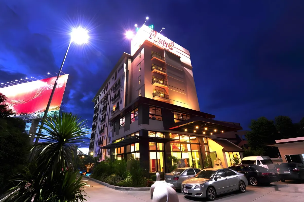 มุมห้องพักและพื้นที่ส่วนกลางของ Bonito Chinos Hotel นครสวรรค์