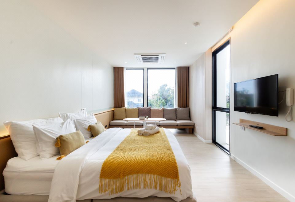 ห้องพักใหม่เอี่ยมของ Good Nakhonsawan Hotel โทนอบอุ่น เตียงใหญ่
