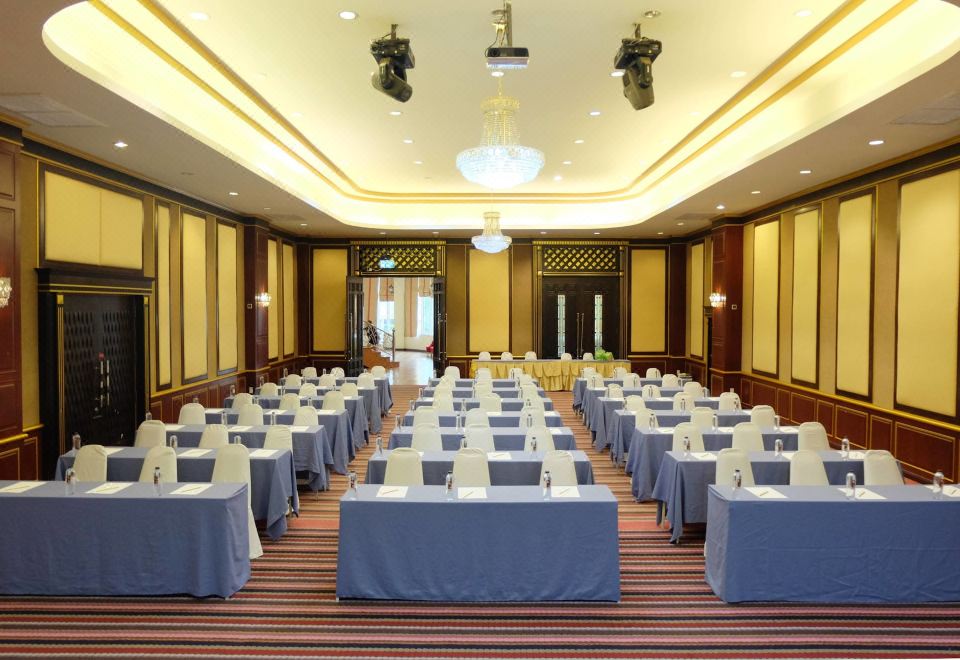 ห้องพักของ Grand Hill Resort and Spa เตียงใหญ่ ห้องกว้าง