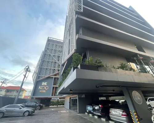 ห้องพักของ KOO Hotel ปากเกร็ด ตกแต่งด้วยธีมสีสันตามฤดูกาล เตียงนอนสบาย