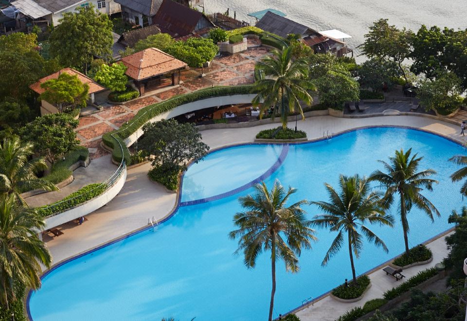 Riverine Place Hotel and Residence