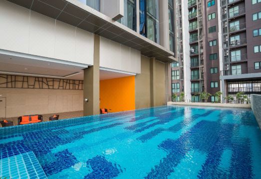 สระว่ายน้ำกลางแจ้งของ Best Western Plus Wanda Grand Hotel นนทบุรี