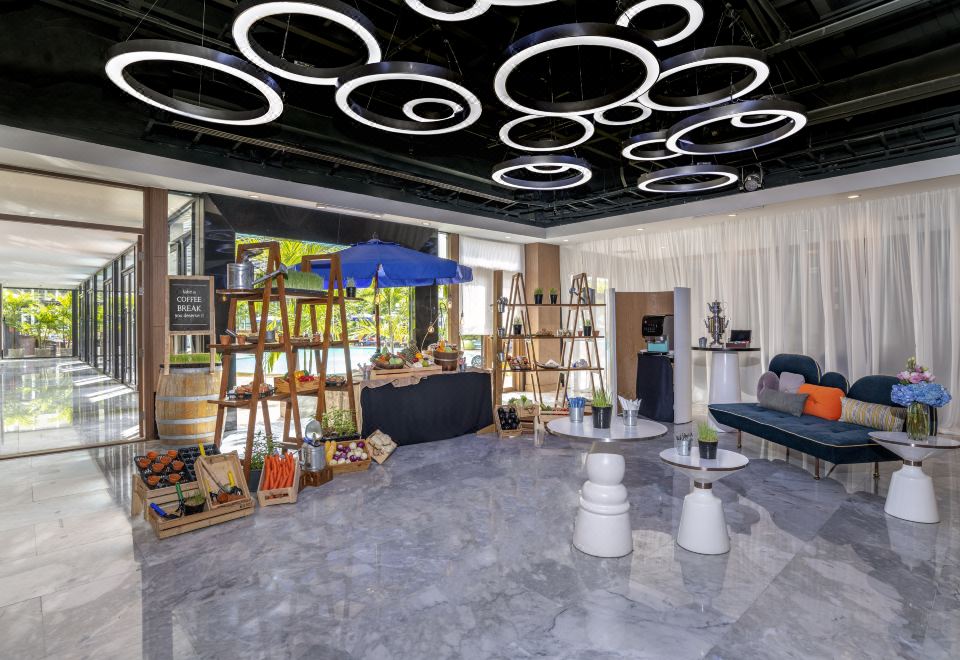 ร้านอาหาร The Square ของ Novotel Bangkok on Siam Square บริการบุฟเฟ่ต์อาหารเช้าและอาหารนานาชาติ