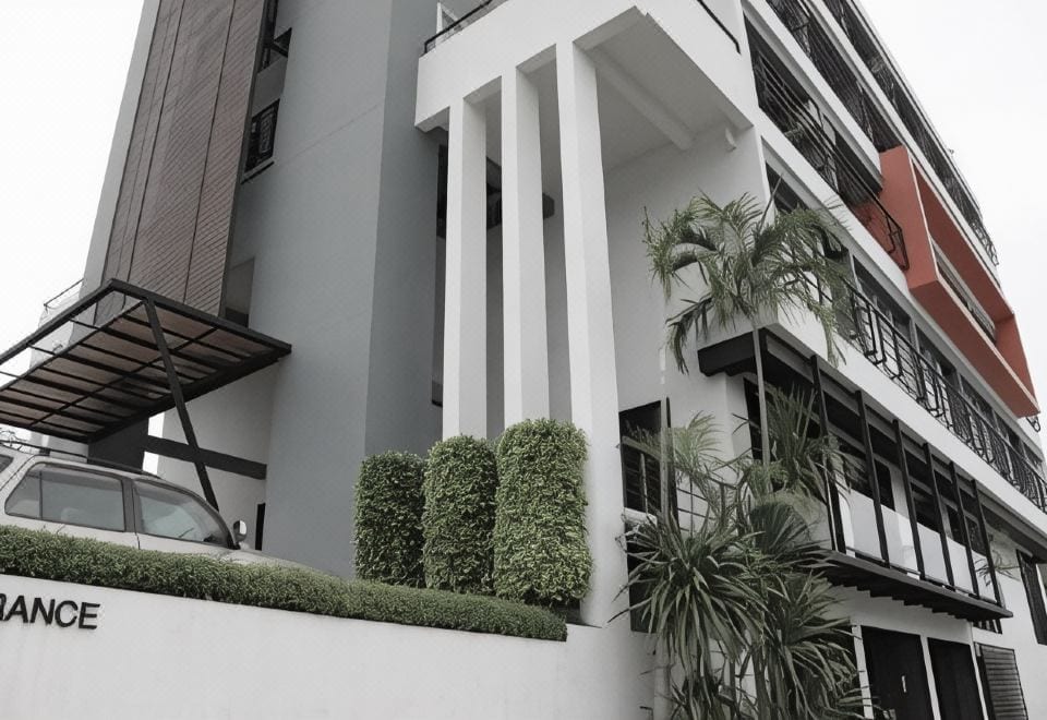 มุมร้านอาหารและบาร์ของ Manita Boutique Hotel บรรยากาศสบายเหมาะนั่งจิบเครื่องดื่มยามเย็น