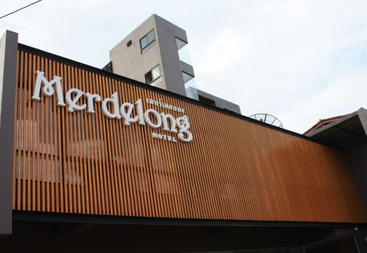 Merdelong Hotel