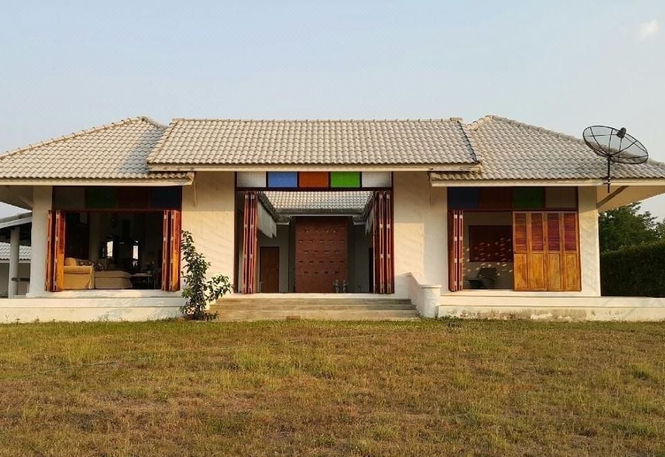 ตัวบ้านและบรรยากาศโดยรวมของ Villa Nachalieng บ้านพักเหมาหลังย่านบ้านนาเฉลียง หนองไผ่ เพชรบูรณ์