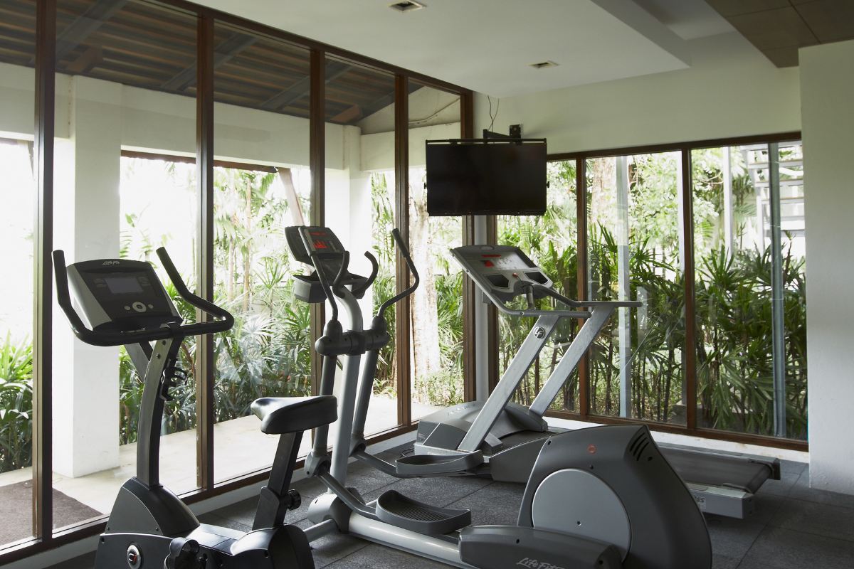 ฟิตเนสและพื้นที่ออกกำลังกายภายในรีสอร์ท Veranda ชะอำ