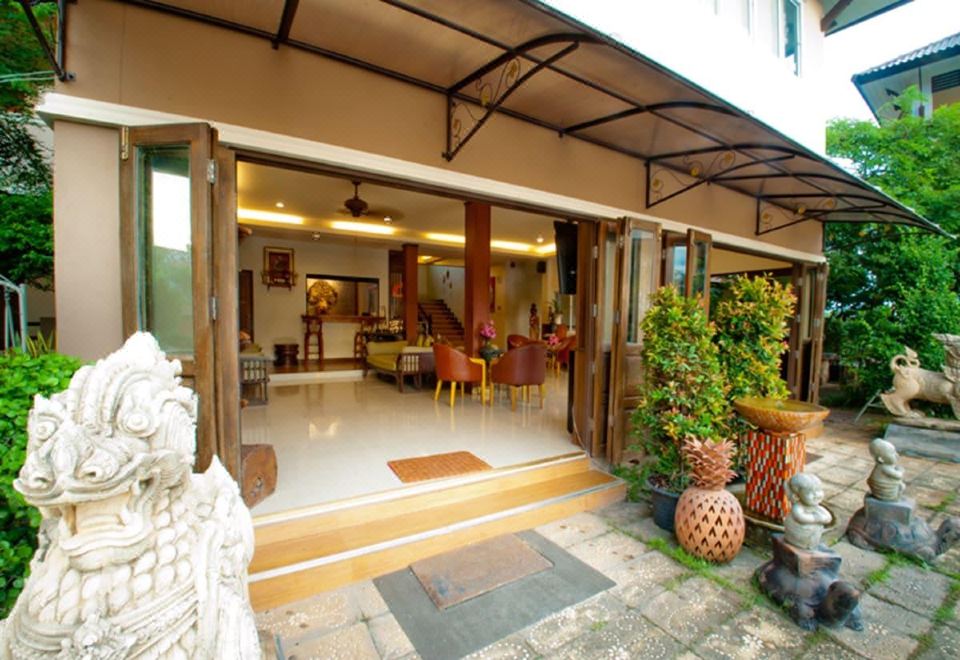 บรรยากาศห้องพักและของตกแต่งภายใน Fahluang Residence พิจิตร