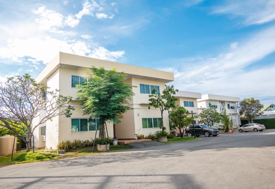 Orchid Place Hotel