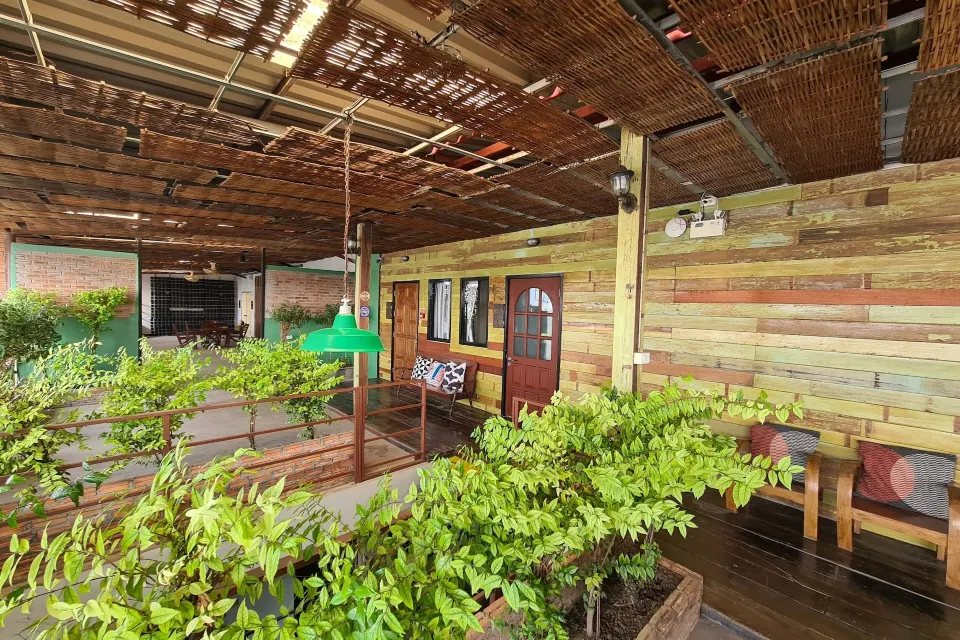 The 8 Factory Hostel