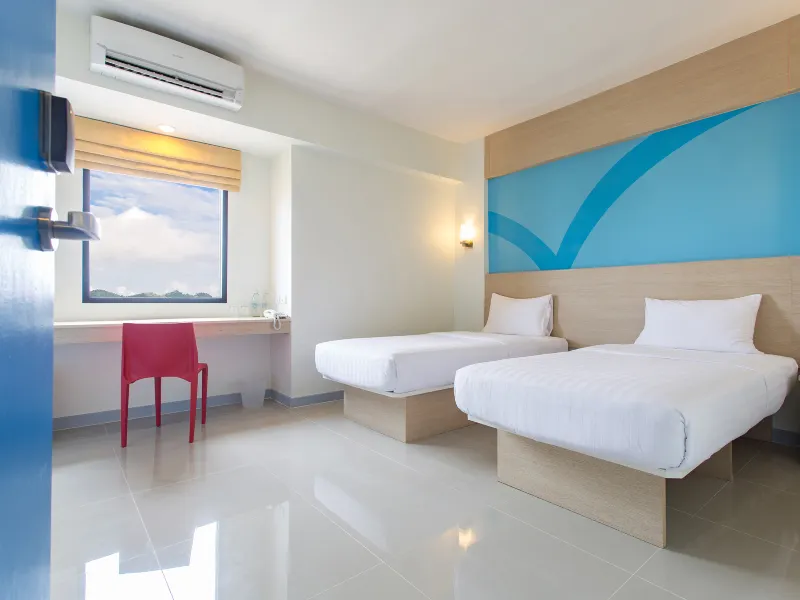 ห้องอาบน้ำฝักบัวน้ำอุ่นสะอาดของ Hop Inn Phitsanulok