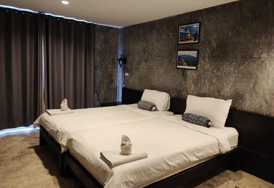 Come Moon Loft Hotel