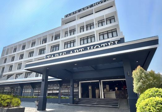 Taris Art Hotel Phrae