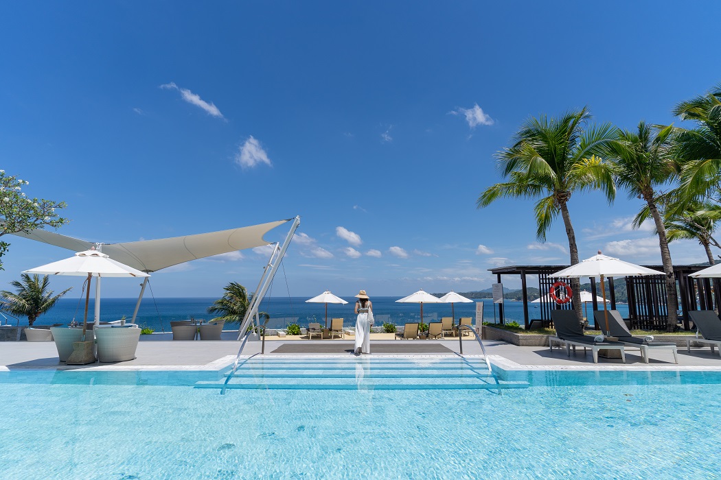 The clifftop infinity pool at Cape Sienna Phuket looking out over the Andaman Sea