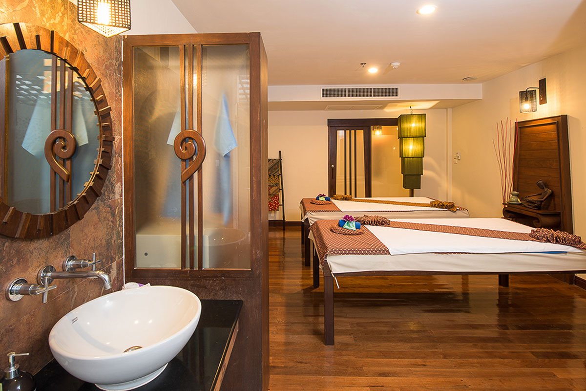Orientala Spa ของ Deevana Patong Resort & Spa ห้องทรีตเมนต์บรรยากาศนวดไทยและอโรมา