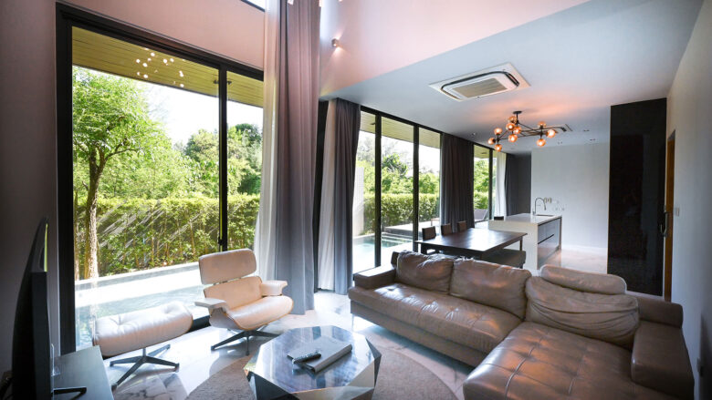 วิลลาสามห้องนอนพร้อมสระส่วนตัวของ Glam Habitat ย่านกมลา ภูเก็ต