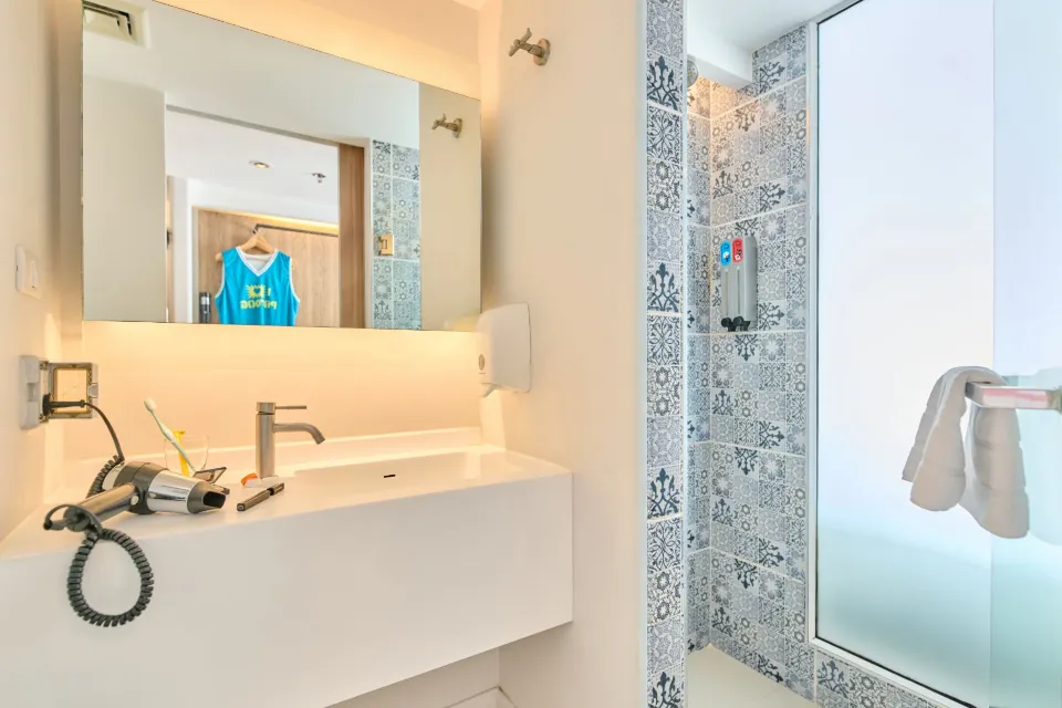 ห้องส่วนตัวสไตล์โมเดิร์นของ Lub d Phuket Patong ภูเก็ต