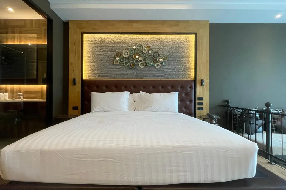 ห้องพักวิวทะเลของ Away Pranburi Beach Resort มองเห็นทะเลและแนวเขาสามร้อยยอด