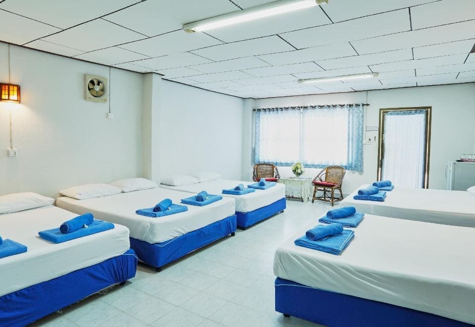 ห้องพักและเต็นท์วิลล่าของ HaadSon Resort พร้อมระเบียงมองวิวสวนและทะเล