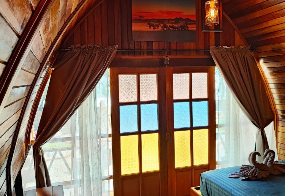 บังกะโลริมหาดของ Mumsa Beach Resort วิวทะเลหาดห้วยยาง ทับสะแก