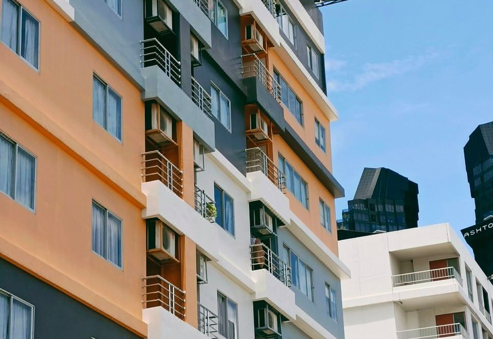 อาคาร Praso Residence Ratchada Bangkok มีระเบียงทุกห้อง บรรยากาศย่านพระราม 9