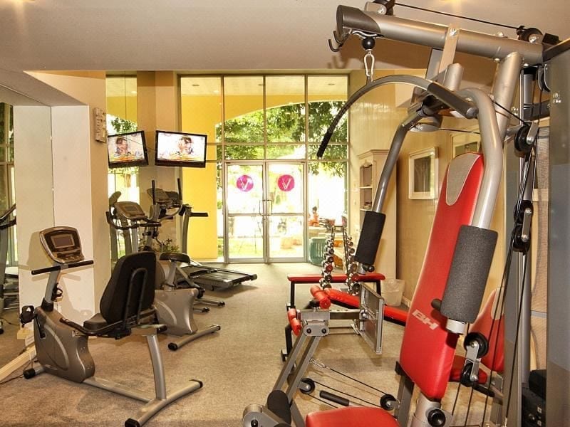 ฟิตเนสและสิ่งอำนวยความสะดวกของ Caza V1 Serviced Apartment Rayong