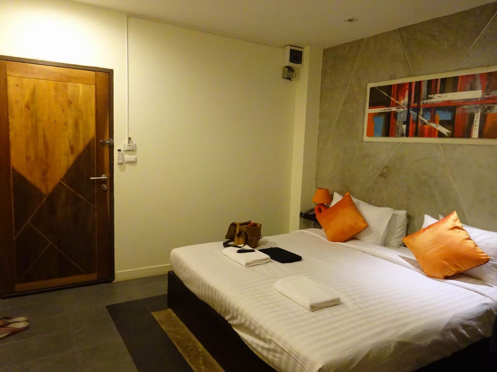 ด้านหน้า At Border Hotel โรงแรมประหยัดติดตลาดโรงเกลือ อรัญประเทศ สระแก้ว