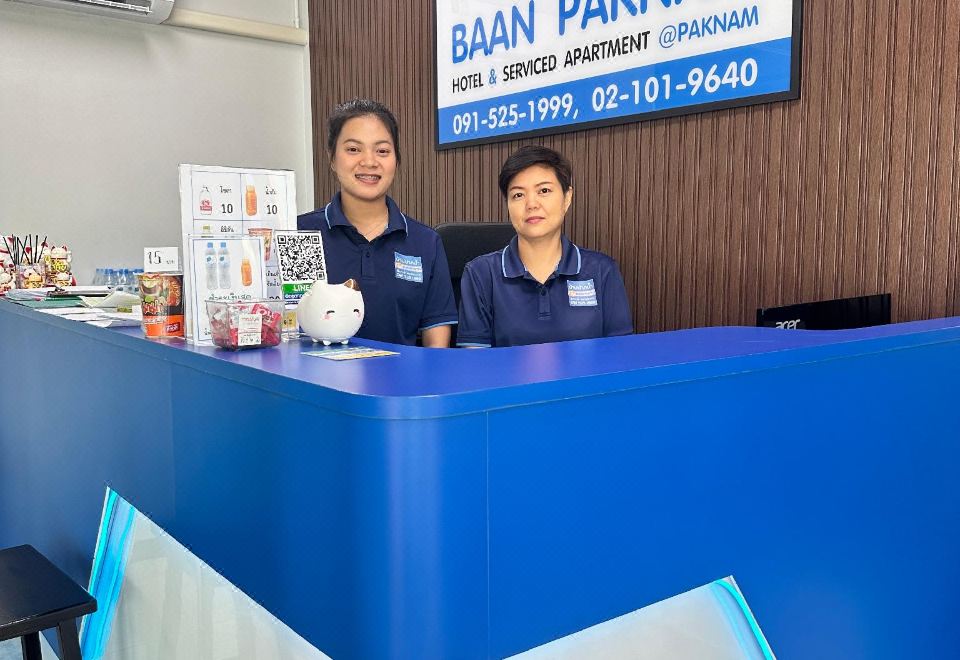 บรรยากาศภายในและพื้นที่ส่วนกลางของ Baan Paknam Hotel