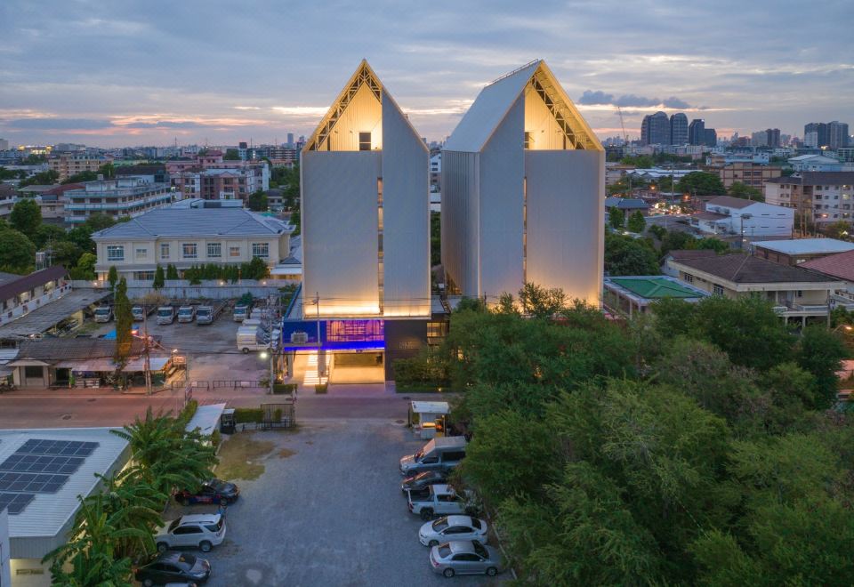 ห้องพักของ Blue Hippo Hotel ย่านสำโรง สมุทรปราการ ดูใหม่และสะอาด