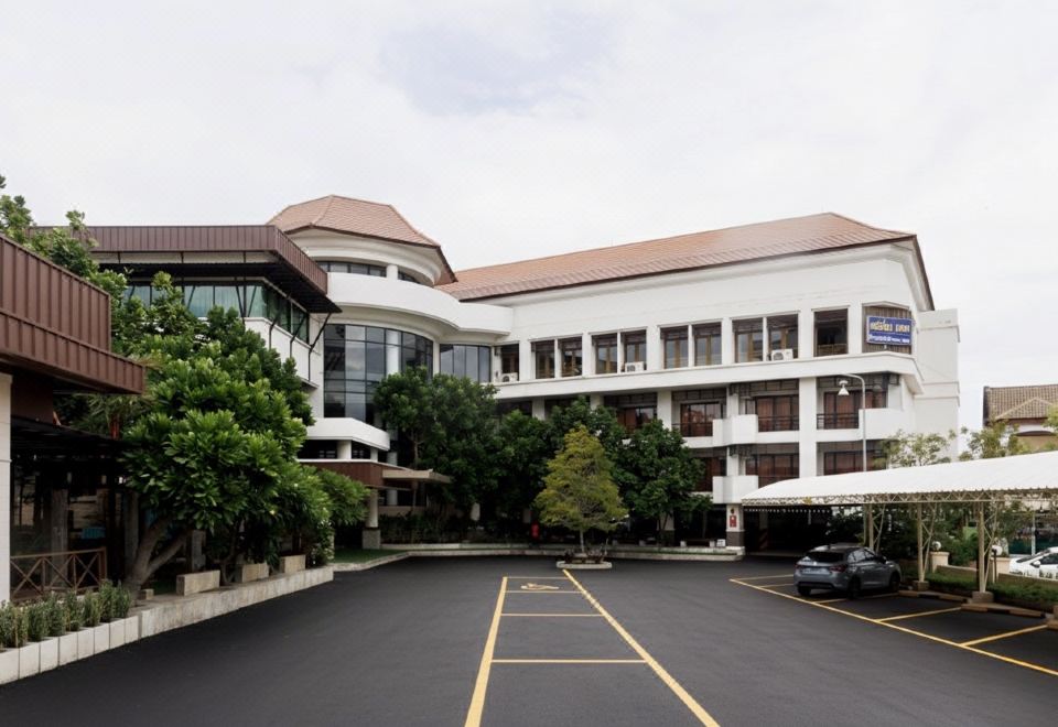 Central Place Hotel