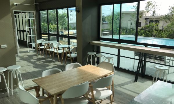 ห้องพักตกแต่งเรียบสะอาดของ The Residence Thepkanjana สมุทรสาคร