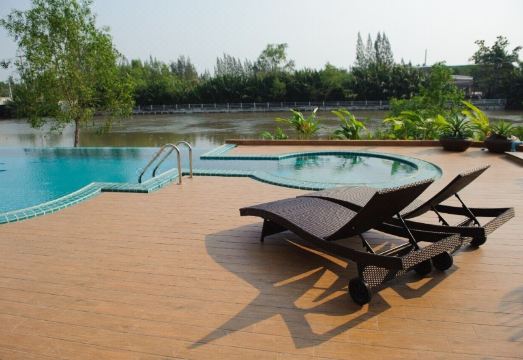 Coco View Hotel