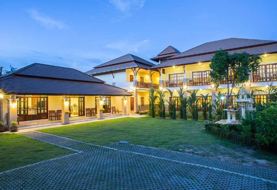 Oh Amphawa Boutique Resort