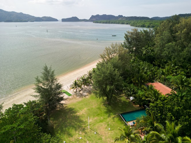 บรรยากาศริมหาดปากบาราและตัวรีสอร์ท SeeSea Resort
